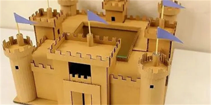 手工玩具制作：用纸板打造迷你城堡